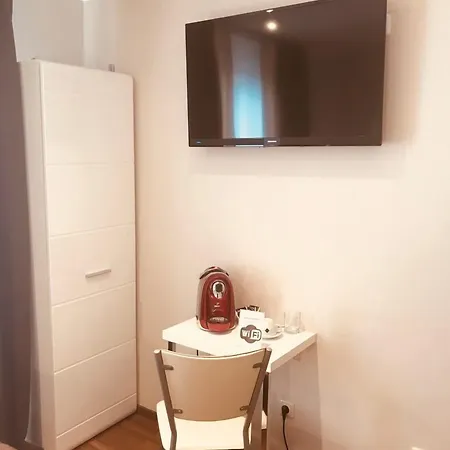 암 졸버레인 게스트하우스 4*