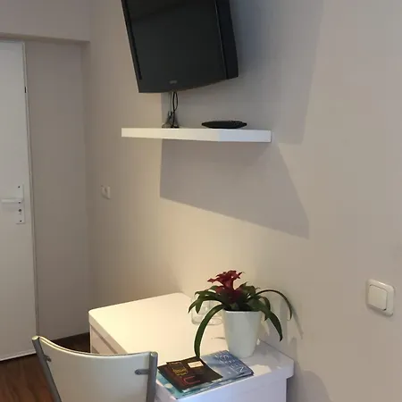 암 졸버레인 게스트하우스