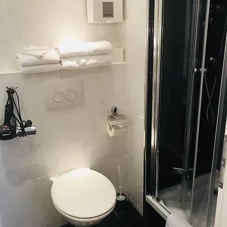 Am Zollverein Konukevi