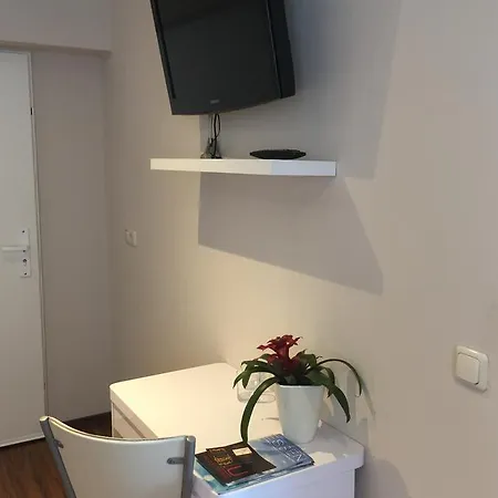 암 졸버레인 게스트하우스